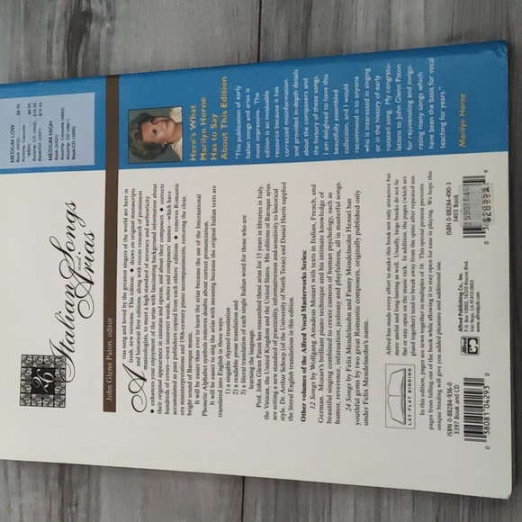 Italian Songs & Arias music book with CD - Picture 2 of 6